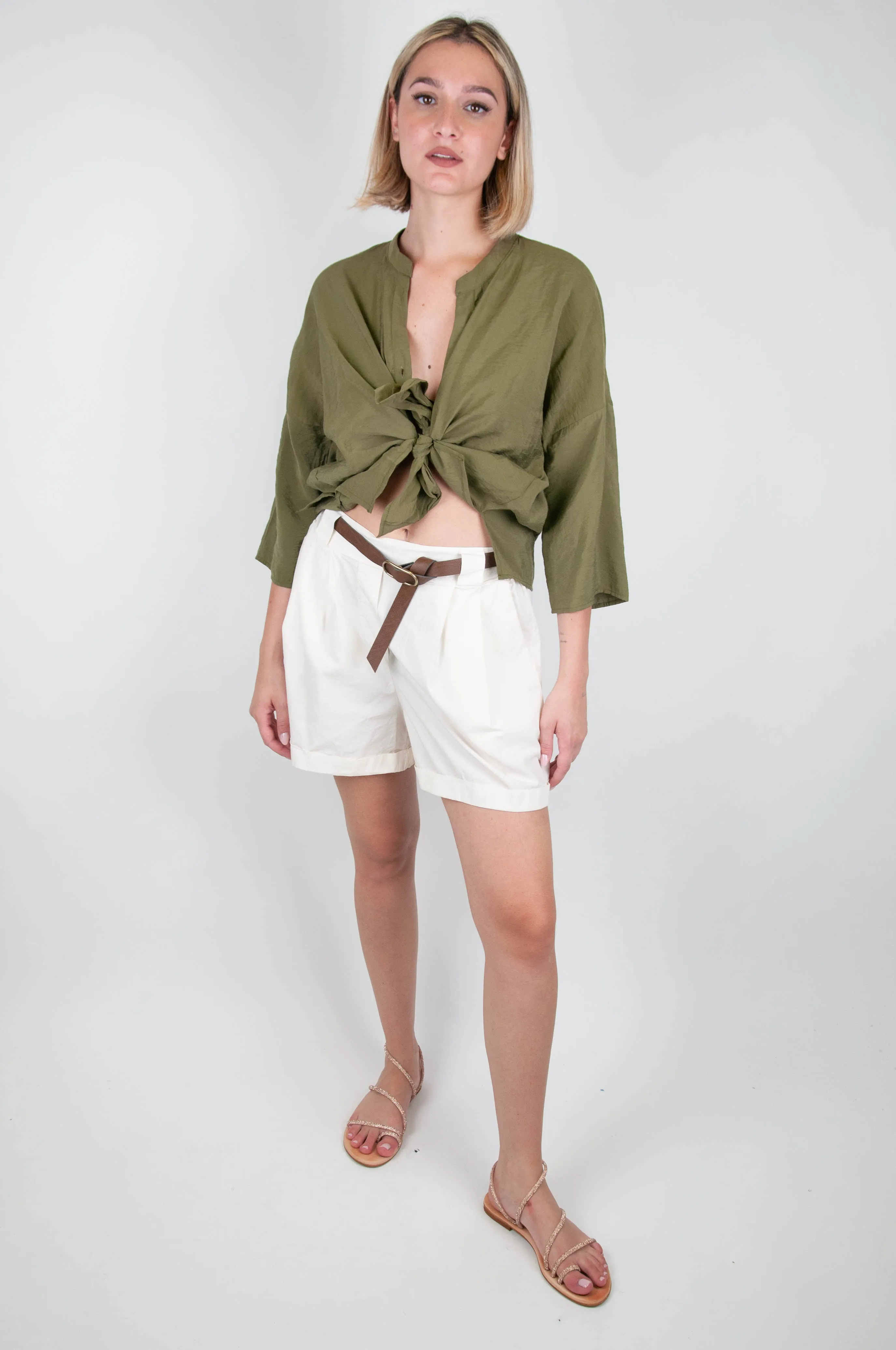 Haveone - Shorts in cotone con pinces e risvolto