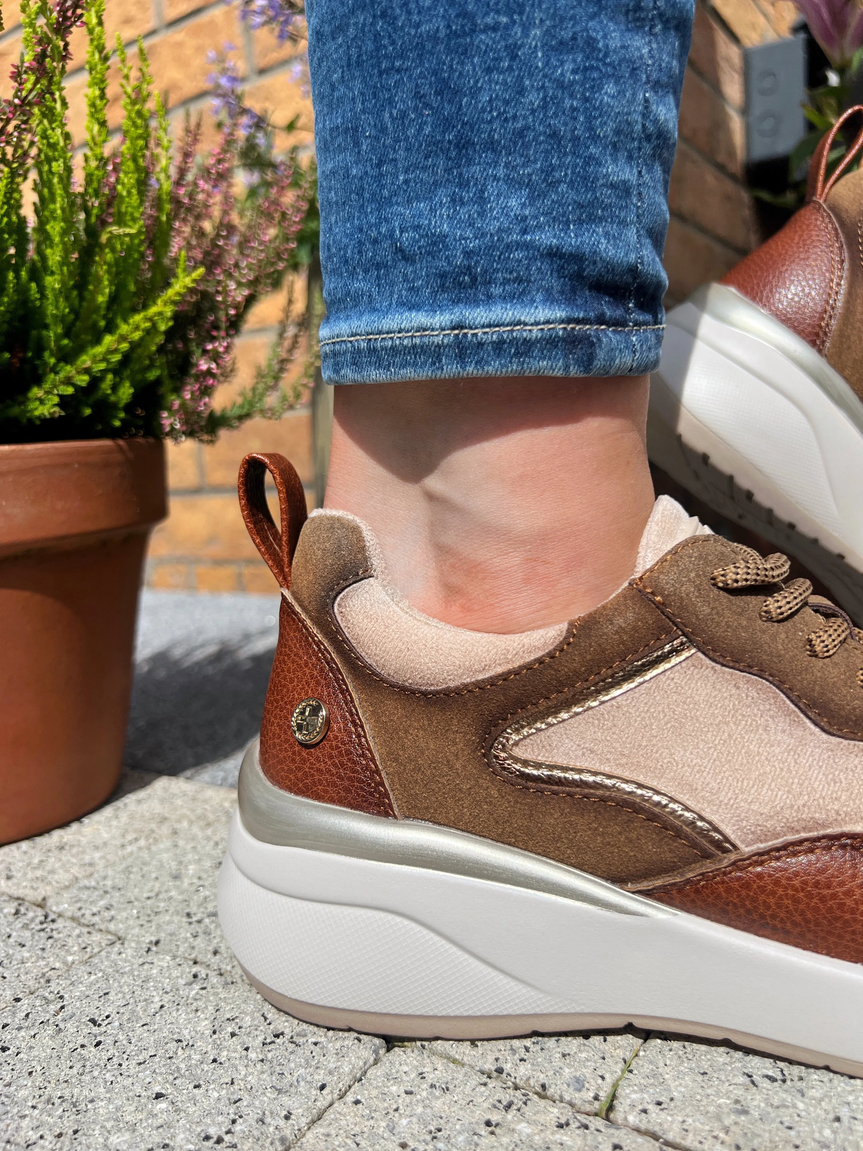 XTI - Microfibre Elevated Sneaker - Camel